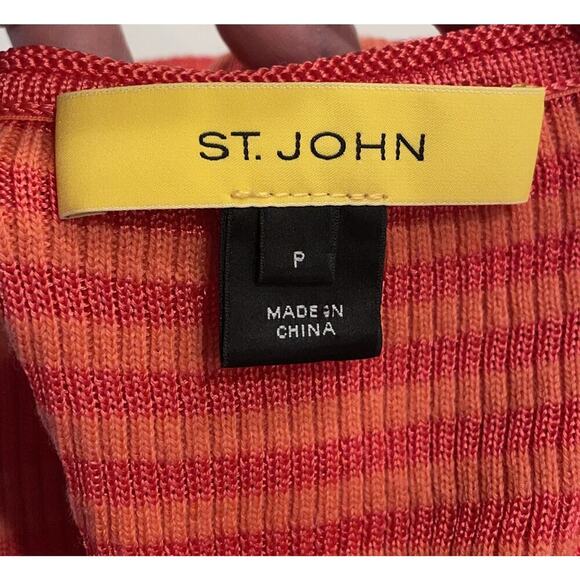 Red Sleeveless Ribbed Top - Picture 5 of 11